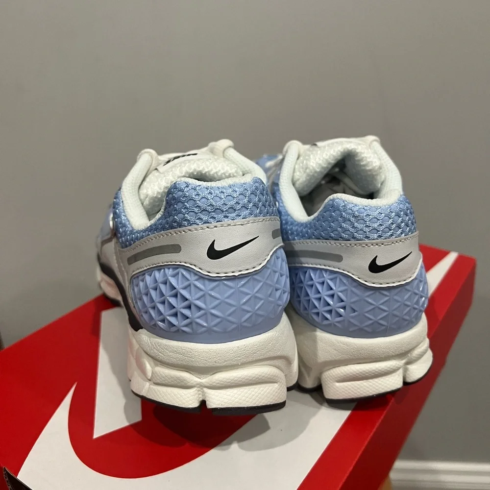 😍 NEW!!Nike Air Zoom Vomero 5
“Royal Tint and Photon Dust” - Picture 3 of 7
